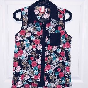FLORAL SLEEVELESS TOP